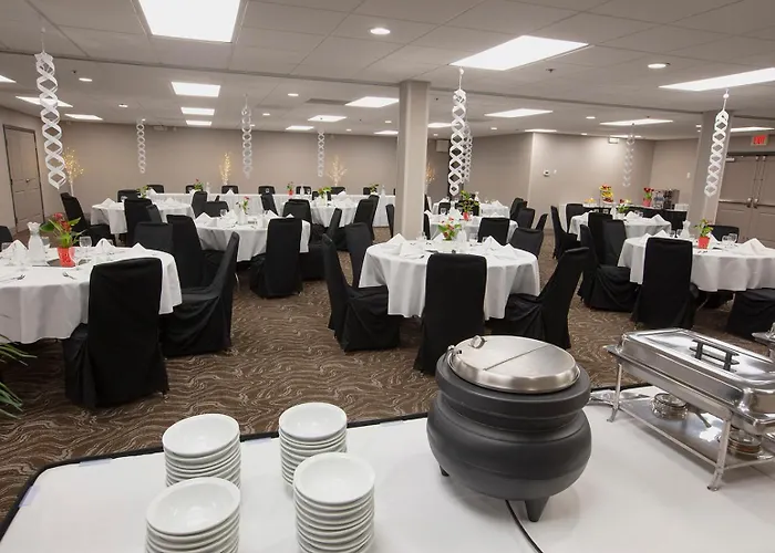 Country & By Radisson, Fargo, Nd Fargo