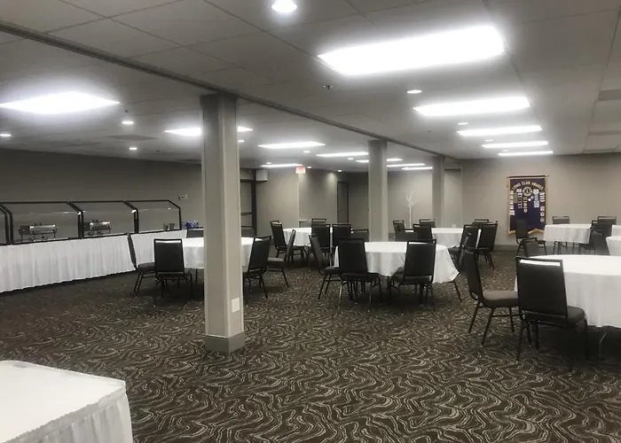 Country & By Radisson, Fargo, Nd Fargo