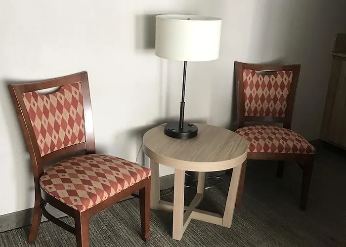 Country & By Radisson, Fargo, Nd