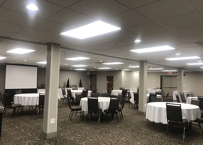 Country & By Radisson, Fargo, Nd Hotel 4*