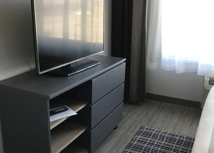 Country & By Radisson, Fargo, Nd Hotel Fargo