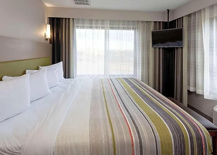 Country & By Radisson, Fargo, Nd 4*