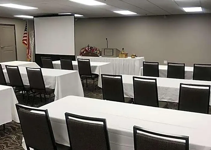 Country & By Radisson, Fargo, Nd Hotel Fargo