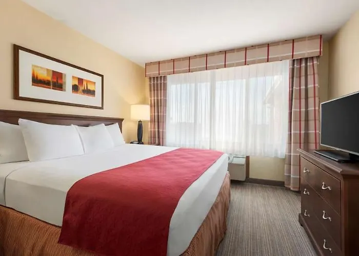 Country & By Radisson, Fargo, Nd 4*